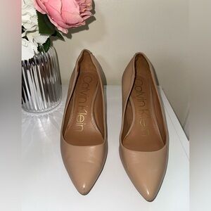 Calvin Klein Tan Heels Smooth Leather Design